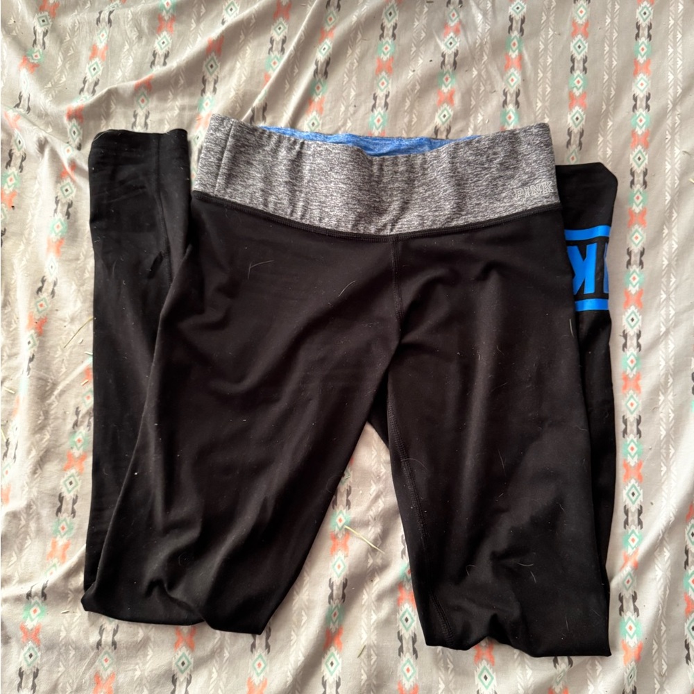 X-small but can fit small women’s Victoria secret pink leggings